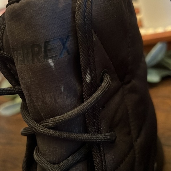 Wmns Terrex Choleah Padded Climaproof | color Core Black | size 7.5 - Picture 7 of 10